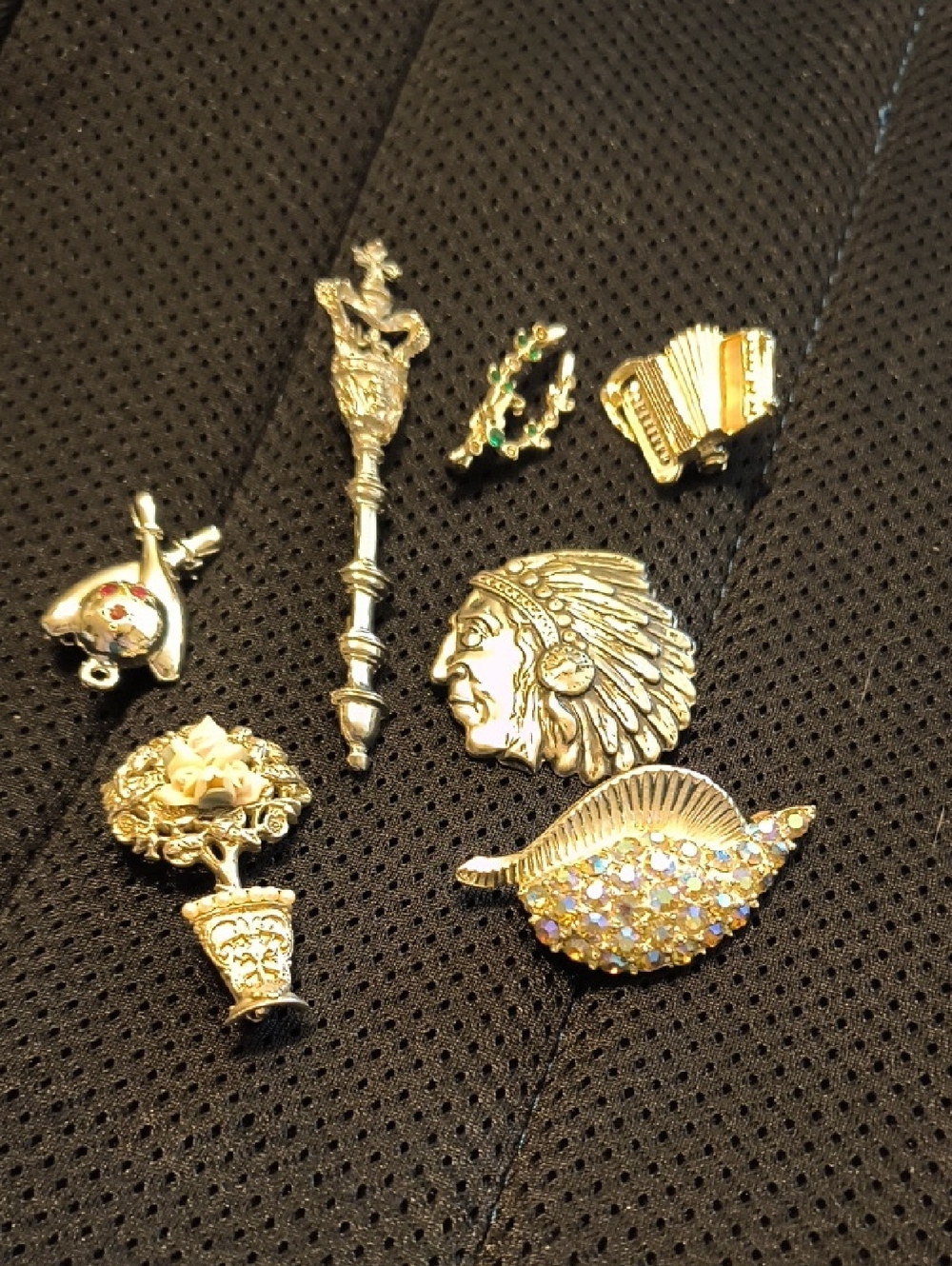 Silver Brooch Lot
